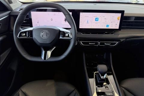 MG HS 1.5 Hybrid+ Luxury