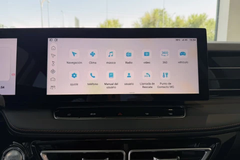 MG HS 1.5 Hybrid+ Luxury