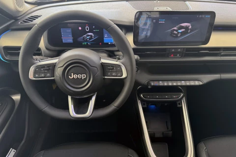 Jeep Avenger BEV 115kW (156CV) Summit