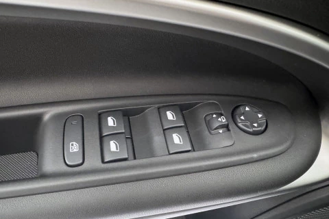 Jeep Avenger BEV 115kW (156CV) Summit