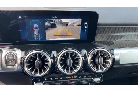 Mercedes-Benz GLB GLB 200 d 4MATIC