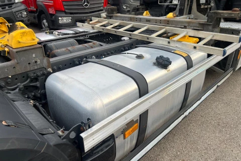 Mercedes-Benz Actros 2553 L BDF