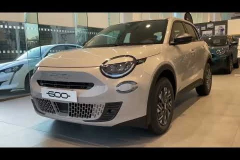 Fiat 600 600e Pop 54kwh 115kw (156cv)