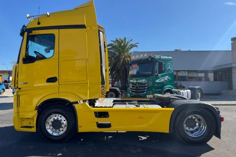 Mercedes-Benz Actros 1858 LS