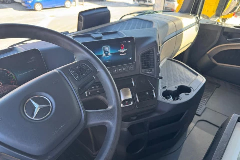 Mercedes-Benz Actros 1858 LS