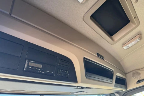 Mercedes-Benz Actros 1858 LS