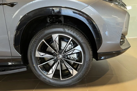 MG HS 1.5T PLUG IN HYBRID LUXURY