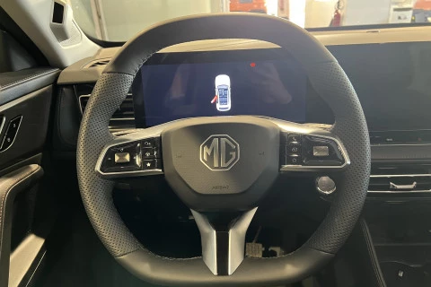 MG HS 1.5T PLUG IN HYBRID LUXURY