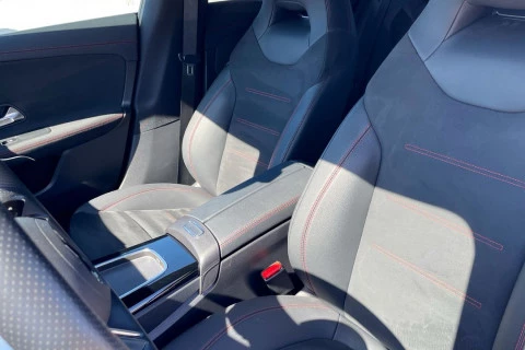 Mercedes-Benz CLA CLA 200