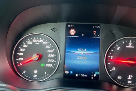 Mercedes-Benz Vito 114CDI AT 100kW Tourer Select Larga