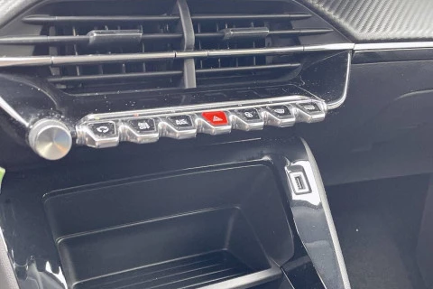 Peugeot 2008 Active Pack Puretech 100 S&S BVM6