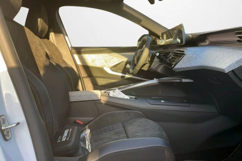 Peugeot 5008 Plug-in Hybrid 1.6 143KW GT Exclusive e-DCS7