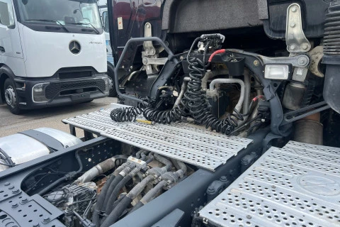 Mercedes-Benz Arocs 1853 LS HAD