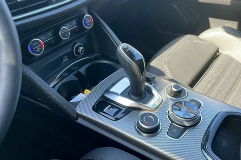 Alfa Romeo Stelvio 2.0 Gasolina 206kW (280CV) Veloce Q4