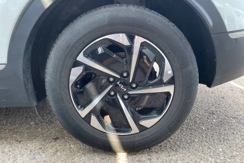 Kia Sportage 1.6 T-GDi 118kW (160CV) Drive 17