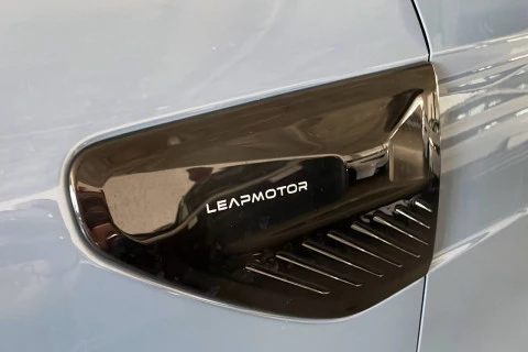Leapmotor B10 B10 REEV 18.8 kWh Design Auto