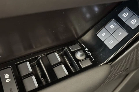 Land Rover Range Rover Velar 2.0 I4 PHEV Dynamic SE 4WD Auto 297 kW (404 CV)