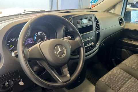 Mercedes-Benz eVito 111 Furgon largo