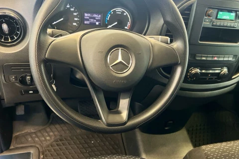Mercedes-Benz eVito 111 Furgon largo