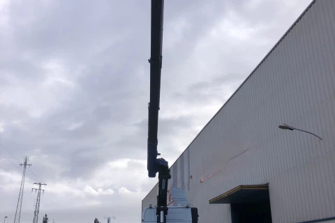 Mercedes-Benz Actros 2548 L + GRUA HMF 4020 + CAJA ABIERTA