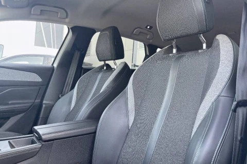 Peugeot 308 5P Allure Puretech 130 S&S EAT8