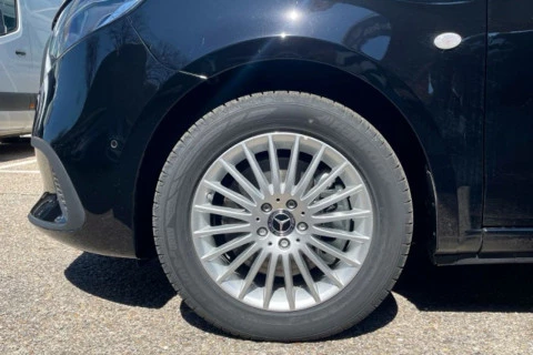 Mercedes-Benz Vito 114CDI AT 100kW Tourer Select Larga