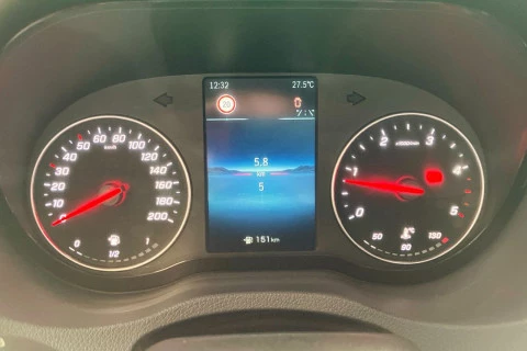 Mercedes-Benz Sprinter Nuevo Sprinter 311 CDI Furgón PRO Medio