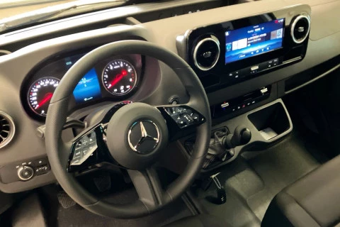 Mercedes-Benz Sprinter Nuevo Sprinter 311 CDI Furgón PRO Medio