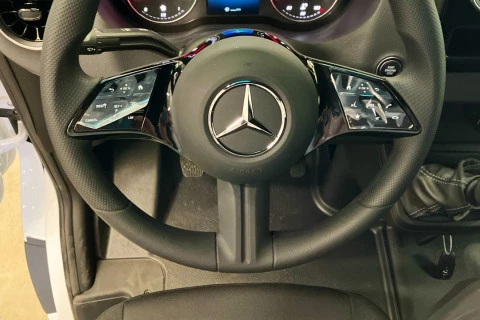 Mercedes-Benz Sprinter Nuevo Sprinter 311 CDI Furgón PRO Medio