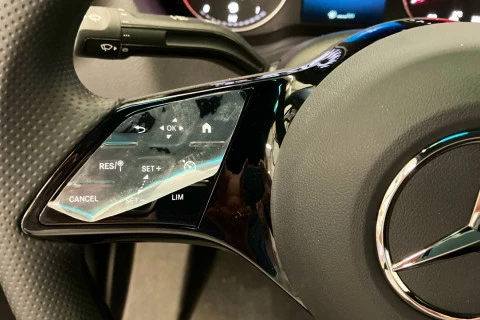 Mercedes-Benz Sprinter Nuevo Sprinter 311 CDI Furgón PRO Medio