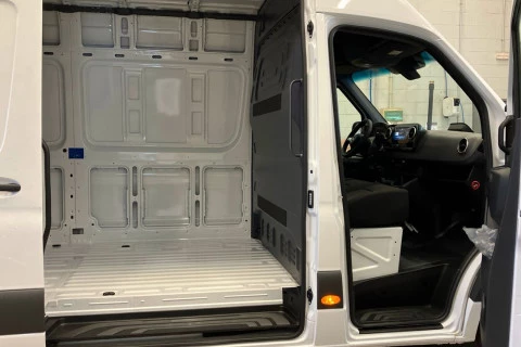 Mercedes-Benz Sprinter Nuevo Sprinter 311 CDI Furgón PRO Medio