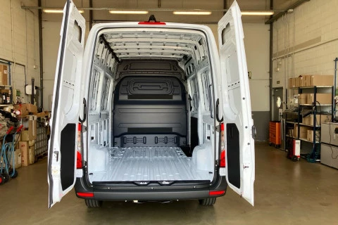 Mercedes-Benz Sprinter Nuevo Sprinter 311 CDI Furgón PRO Medio