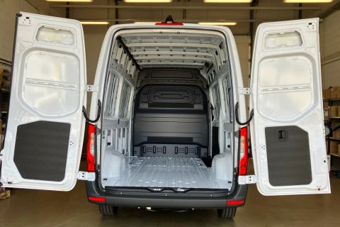 Mercedes-Benz Sprinter Nuevo Sprinter 311 CDI Furgón PRO Medio