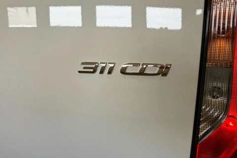 Mercedes-Benz Sprinter Nuevo Sprinter 311 CDI Furgón PRO Medio