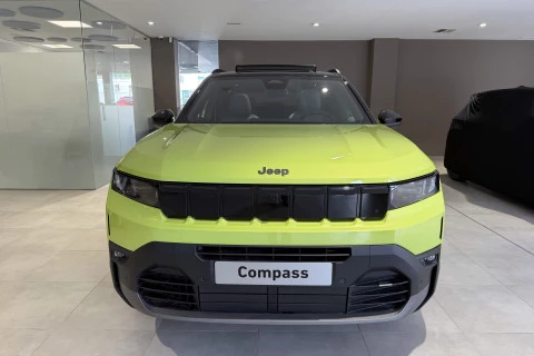 Jeep Compass eHybrid Jeep Compass MHEV First Edition Jeep Compass eHybrid Jeep Compass MHEV First Edition
