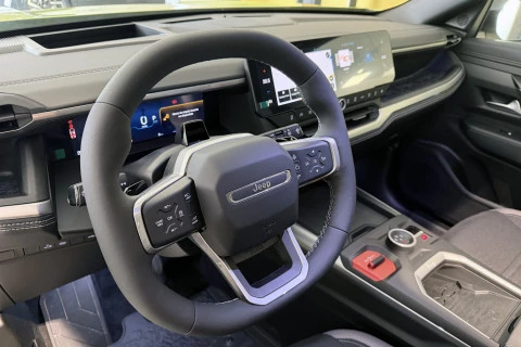 Jeep Compass eHybrid Jeep Compass MHEV First Edition Jeep Compass eHybrid Jeep Compass MHEV First Edition