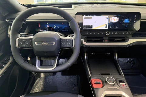 Jeep Compass eHybrid Jeep Compass MHEV First Edition Jeep Compass eHybrid Jeep Compass MHEV First Edition
