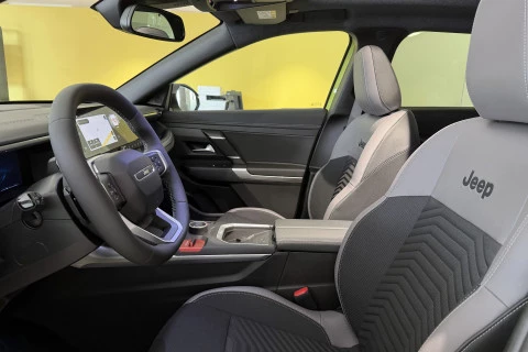 Jeep Compass eHybrid Jeep Compass MHEV First Edition Jeep Compass eHybrid Jeep Compass MHEV First Edition