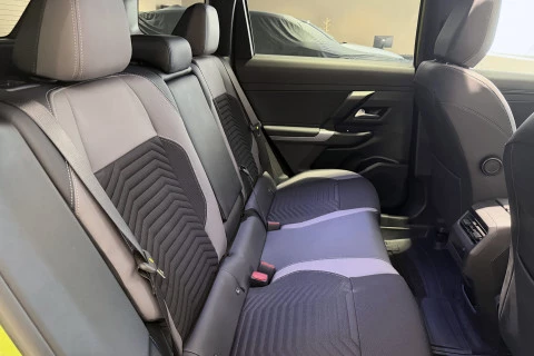 Jeep Compass eHybrid Jeep Compass MHEV First Edition Jeep Compass eHybrid Jeep Compass MHEV First Edition