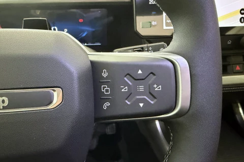 Jeep Compass eHybrid Jeep Compass MHEV First Edition Jeep Compass eHybrid Jeep Compass MHEV First Edition