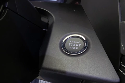 Jeep Compass eHybrid Jeep Compass MHEV First Edition Jeep Compass eHybrid Jeep Compass MHEV First Edition