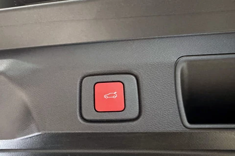 Jeep Compass eHybrid Jeep Compass MHEV First Edition Jeep Compass eHybrid Jeep Compass MHEV First Edition