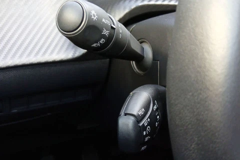 Peugeot 208 PureTech 100 Active 75 kW (100 CV)