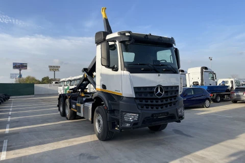 Mercedes-Benz Arocs 2643