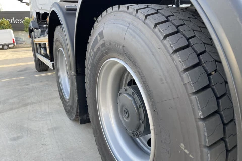 Mercedes-Benz Arocs 2643