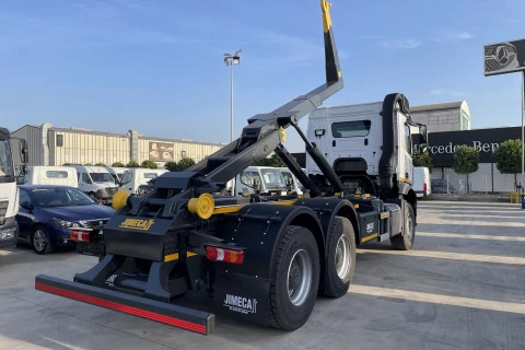 Mercedes-Benz Arocs 2643