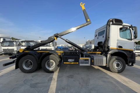 Mercedes-Benz Arocs 2643