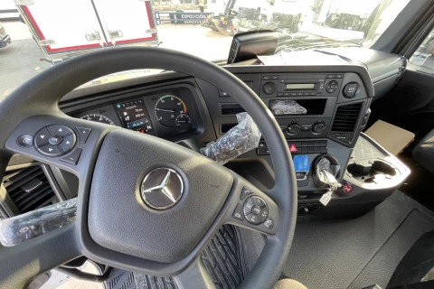 Mercedes-Benz Arocs 2643