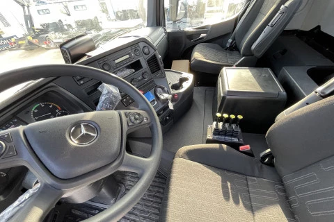 Mercedes-Benz Arocs 2643