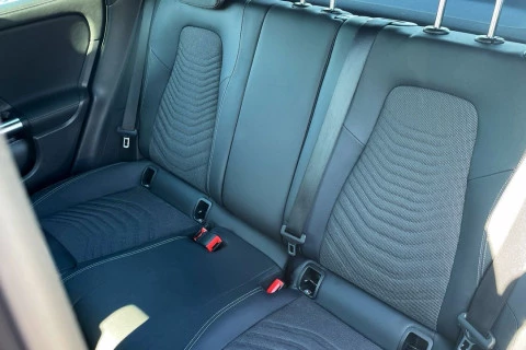 Mercedes-Benz GLA GLA 200 D